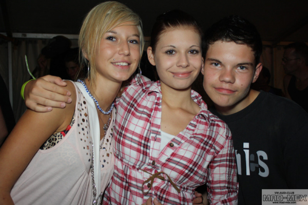 img-0982F8DB3E3F-FDE1-D6B9-9C76-C3AF8F717391.jpg