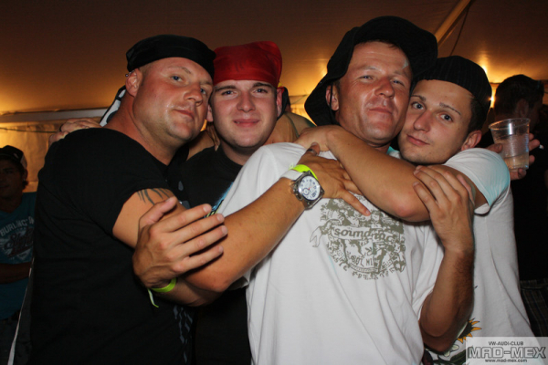 img-10712C6DC790-96C3-2D0C-03AB-7E65321191EB.jpg