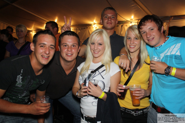 img-16832C230D1E-751B-7C03-890B-018E2F8F7DC7.jpg