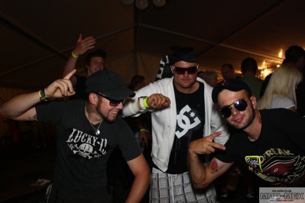 img-1701126E00FA-E392-44BC-C845-0BA963D38DB4.jpg